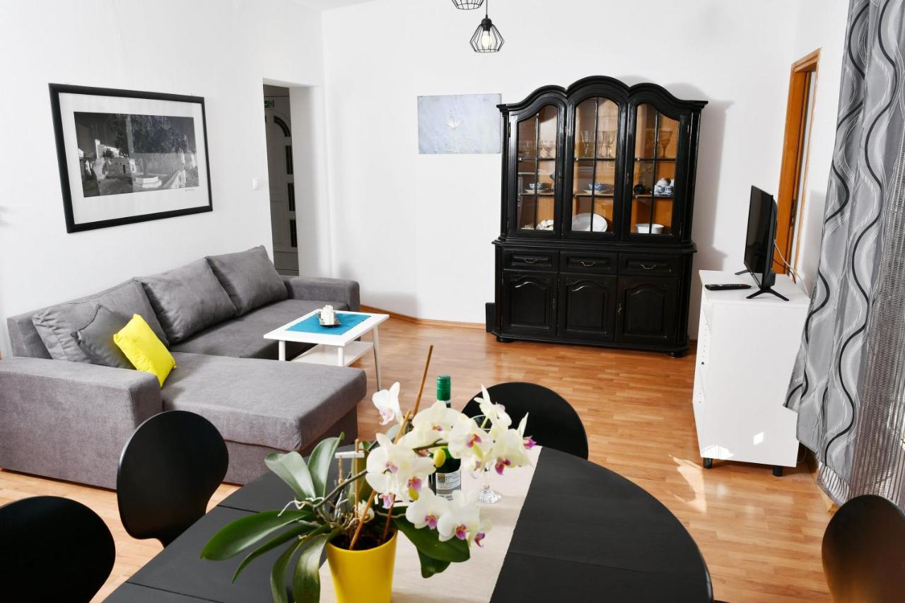 Apartments Novotny Банёл Экстерьер фото