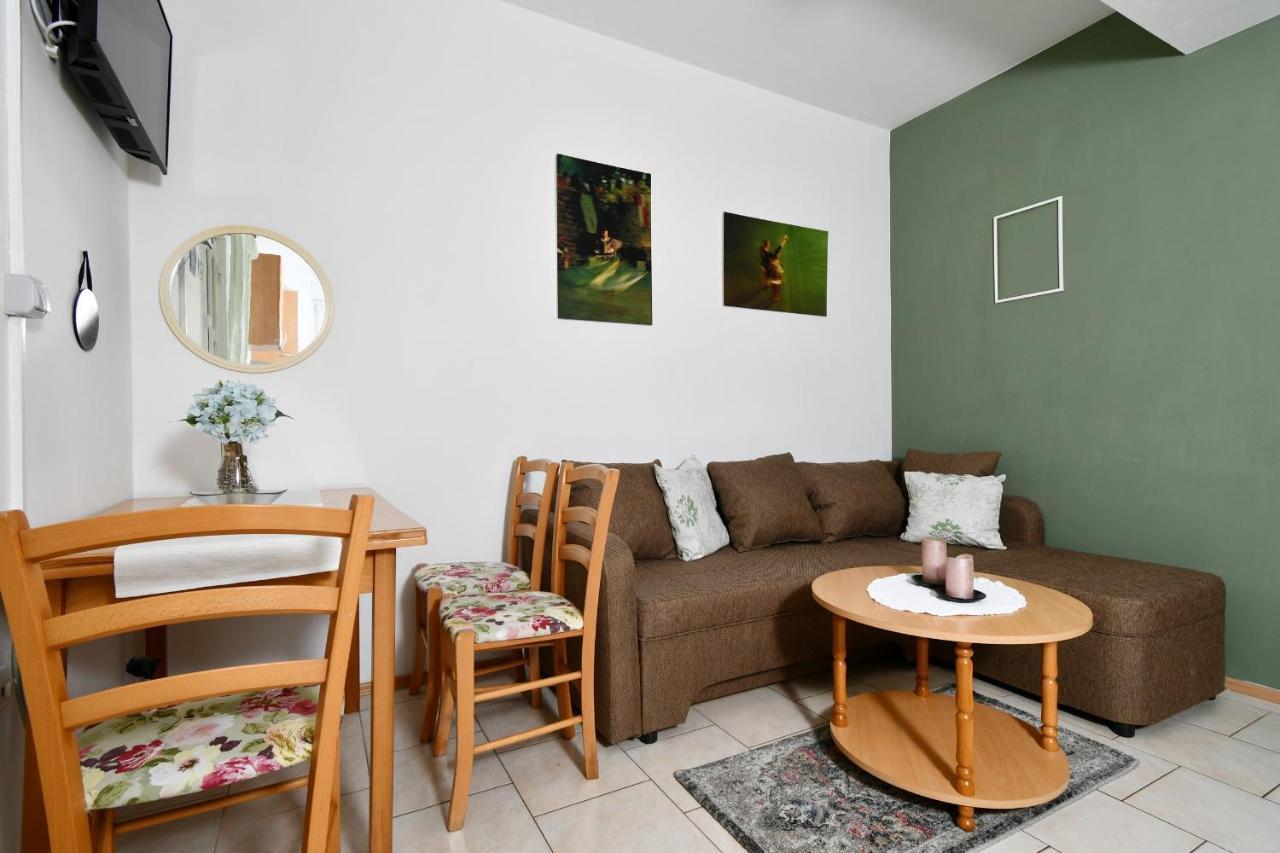 Apartments Novotny Банёл Экстерьер фото