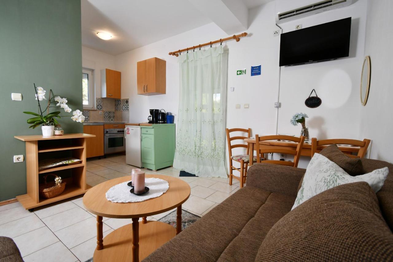 Apartments Novotny Банёл Экстерьер фото